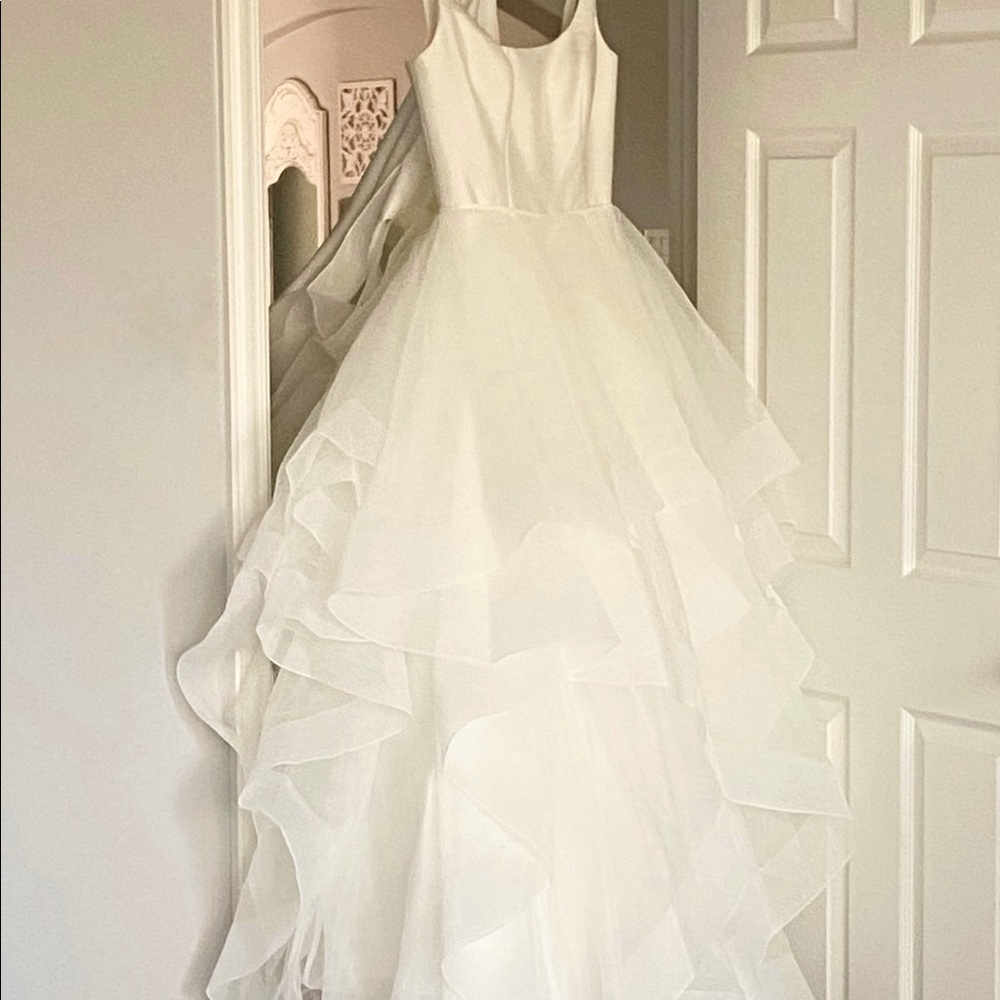 Brand new Martin thornburg Fontana gown 122248 with tags
